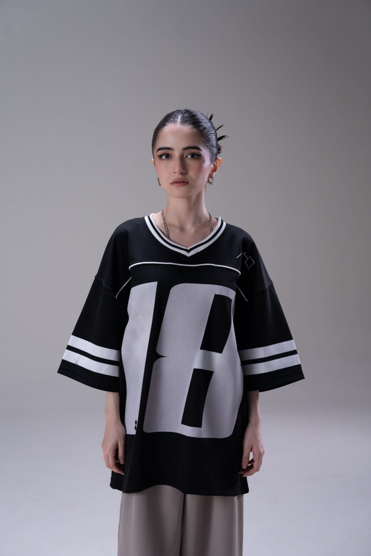 Meerofficial™ King Black Tee