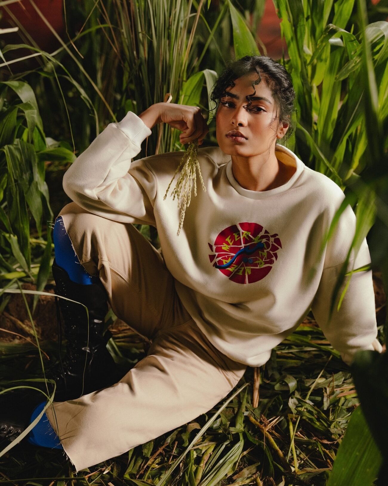 Meerofficial™ White Sweatshirt - Image 2